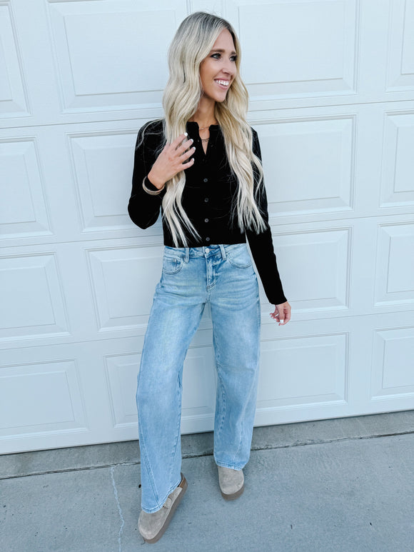 Button-Front Crewneck Long Sleeve Cropped Cardigan