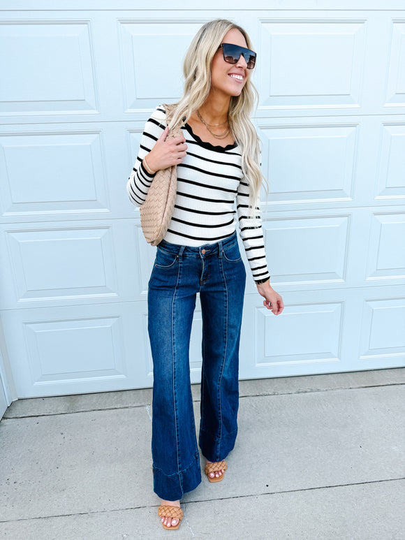 Black White Scalloped Edge Neck Striped Long Sleeve Top